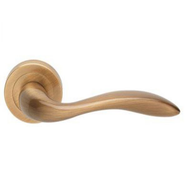 Giava Lever On Rose
